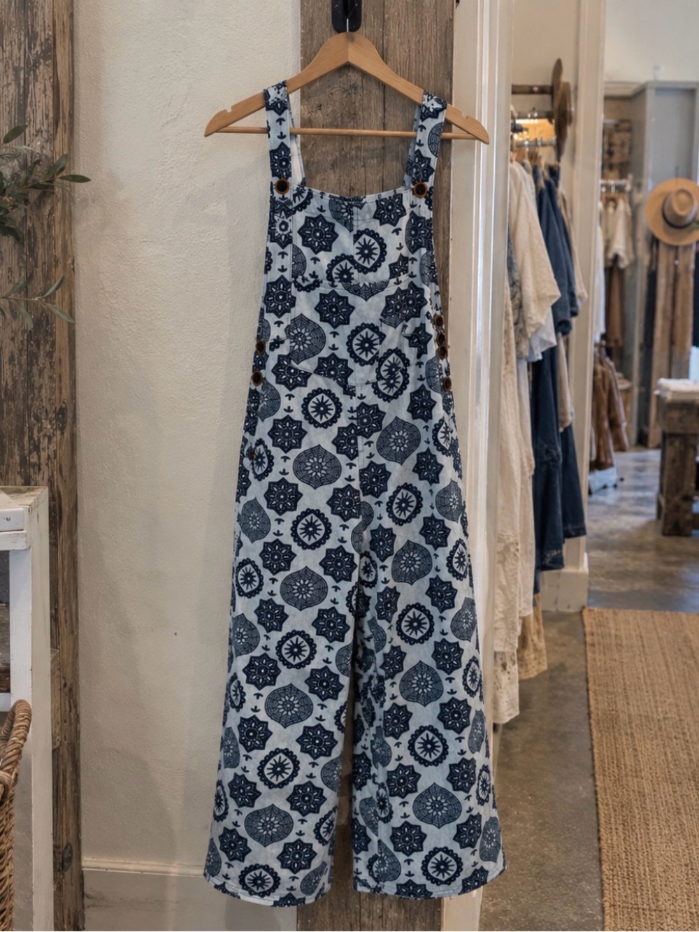 Easel Los Angeles Blue Floral Paisley Print Overalls Jumpsuit Small - Medium